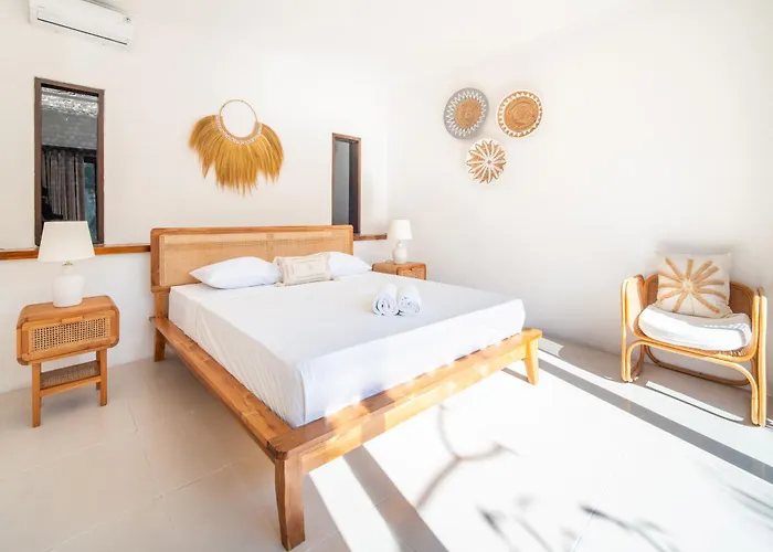 Free Pick-up Balinese Style Tropical Private Pool With 2 Bedrooms Villa Seminyak