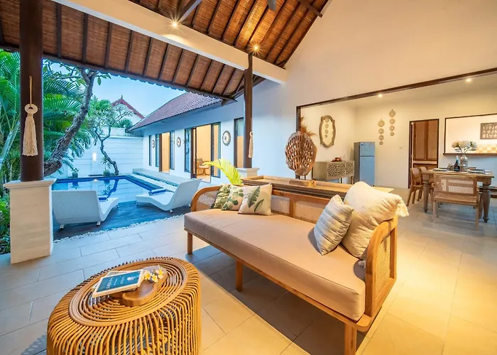 Free Pick-up Balinese Style Tropical Private Pool With 2 Bedrooms Villa Seminyak